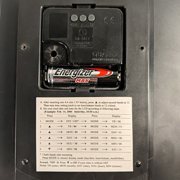 Nexxtech Quartz Analog Clock Digital Date Day Auto Wind Wall Decor Silver 12" - Picture 7 of 13